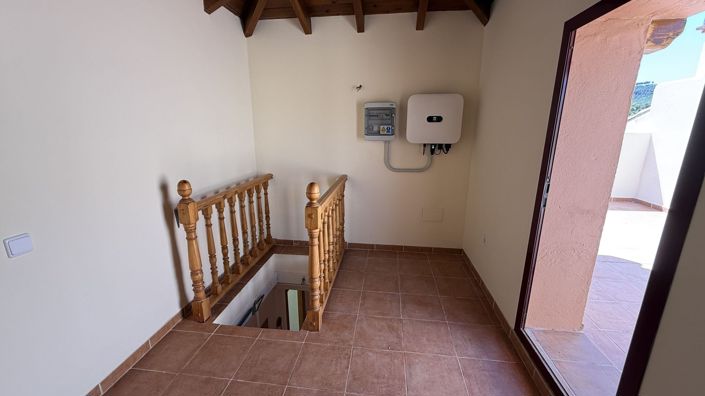 Image No.29-5 Bed Townhouse for sale