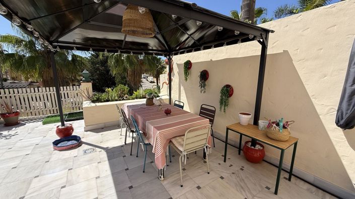 Image No.30-5 Bed Townhouse for sale