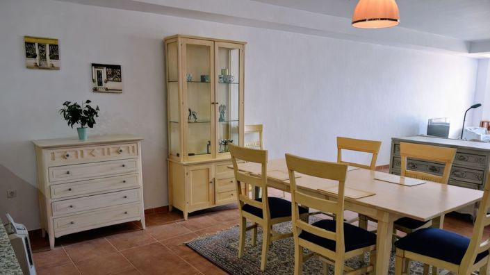 Image No.36-5 Bed Townhouse for sale