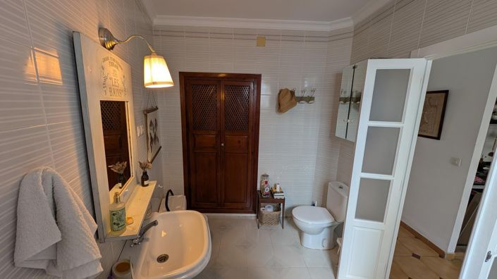 Image No.16-3 Bed Townhouse for sale