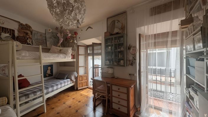 Image No.17-3 Bed Townhouse for sale