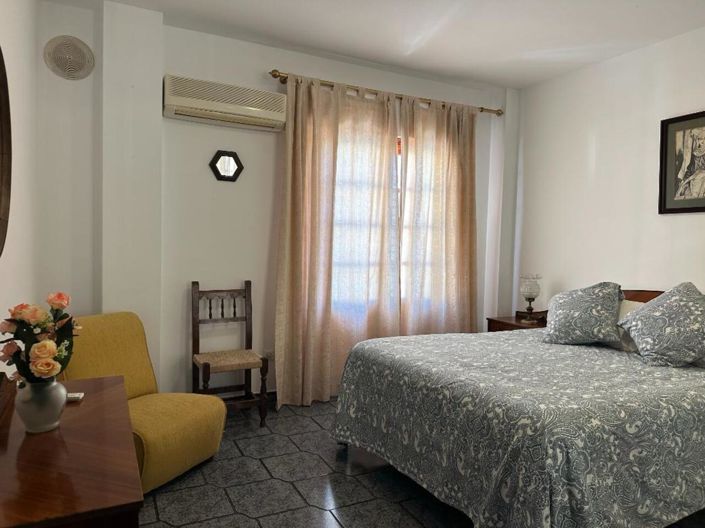 Image No.17-4 Bed Apartment for sale