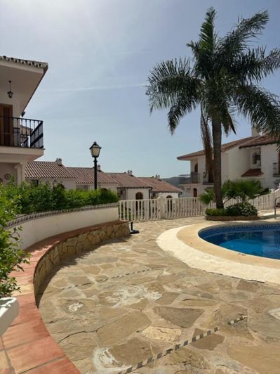 Image No.3-4 Bed Apartment for sale