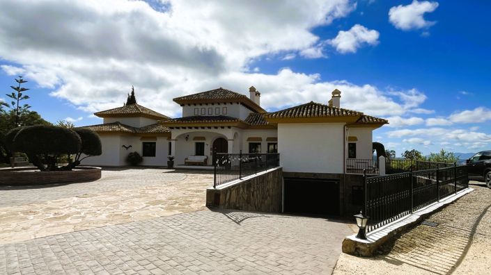 Image No.42-5 Bed Country House for sale
