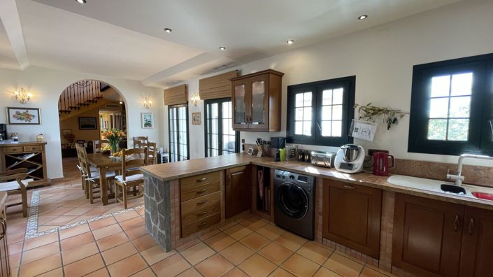 Image No.7-5 Bed Country House for sale