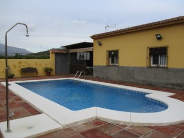 233-country-house-for-sale-in-alora-1-large