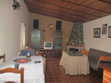233-country-house-for-sale-in-alora-4-large