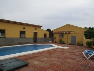 233-country-house-for-sale-in-alora-9-large