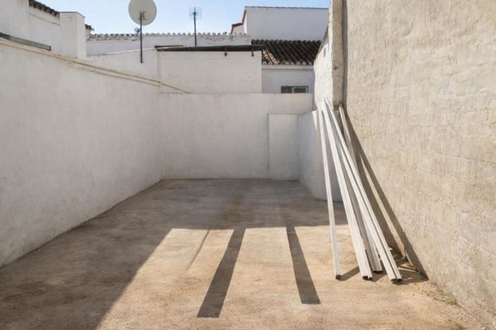 Image No.21-3 Bed House for sale
