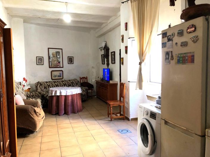 Image No.6-3 Bed House for sale