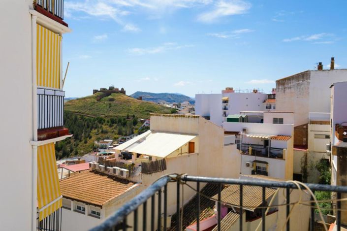Image No.13-7 Bed Townhouse for sale
