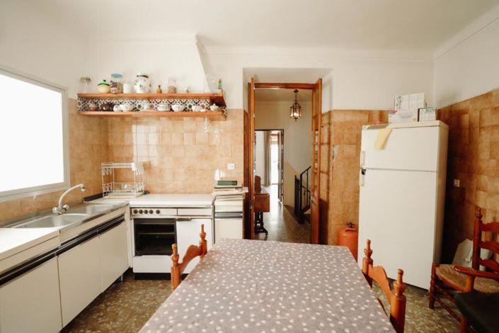 Image No.3-7 Bed Townhouse for sale