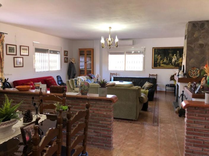 Image No.3-3 Bed Villa for sale