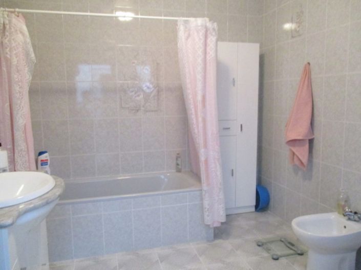 Image No.11-4 Bed Townhouse for sale