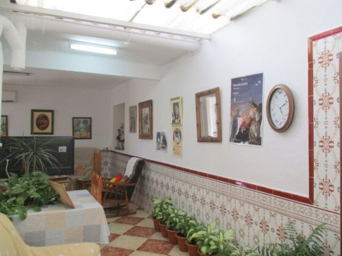 Image No.13-4 Bed Townhouse for sale