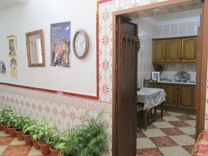 Image No.14-4 Bed Townhouse for sale