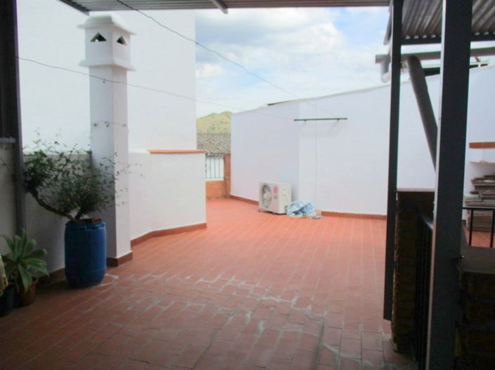 Image No.18-4 Bed Townhouse for sale