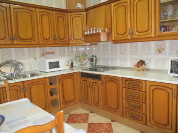 Image No.2-4 Bed Townhouse for sale