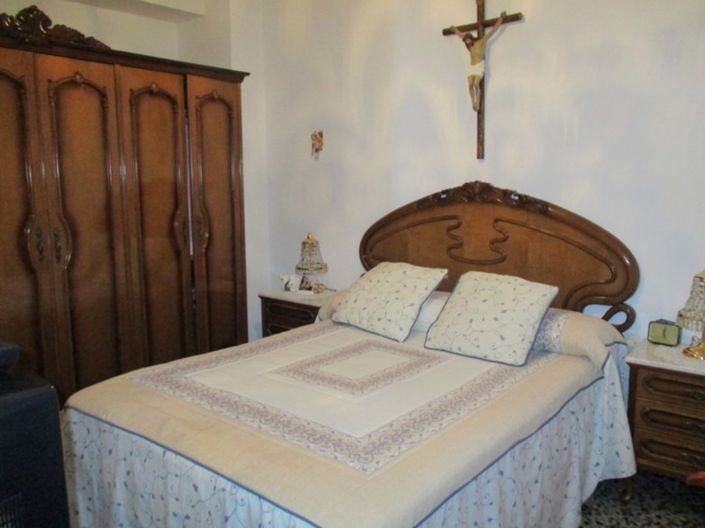 Image No.9-4 Bed Townhouse for sale