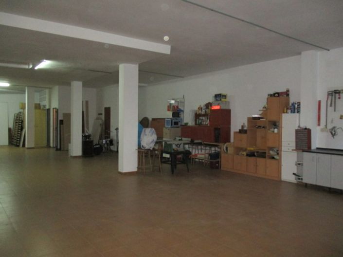Image No.18-6 Bed Townhouse for sale