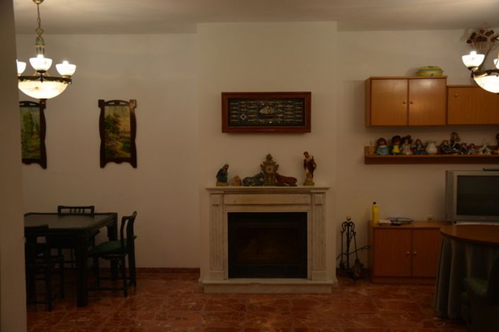 Image No.7-6 Bed Townhouse for sale