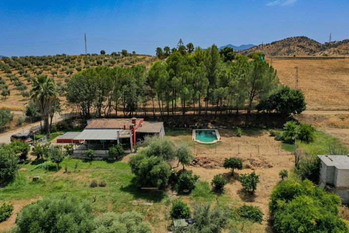 Image No.15-4 Bed Property for sale