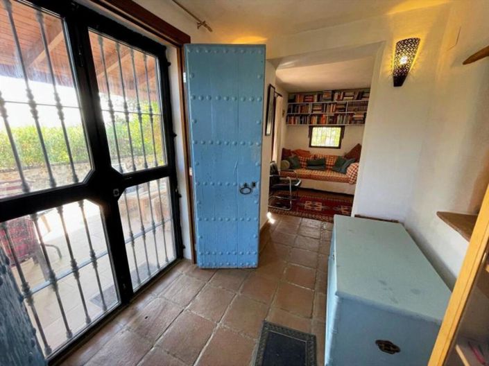 Image No.17-5 Bed Villa for sale