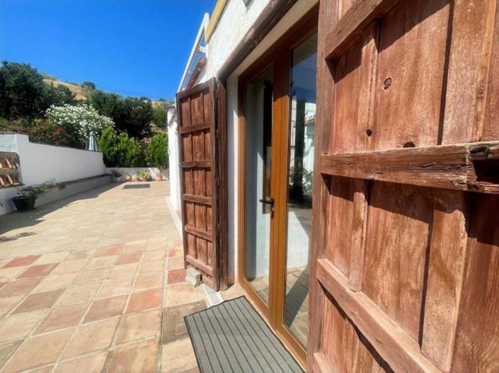 Image No.26-5 Bed Villa for sale