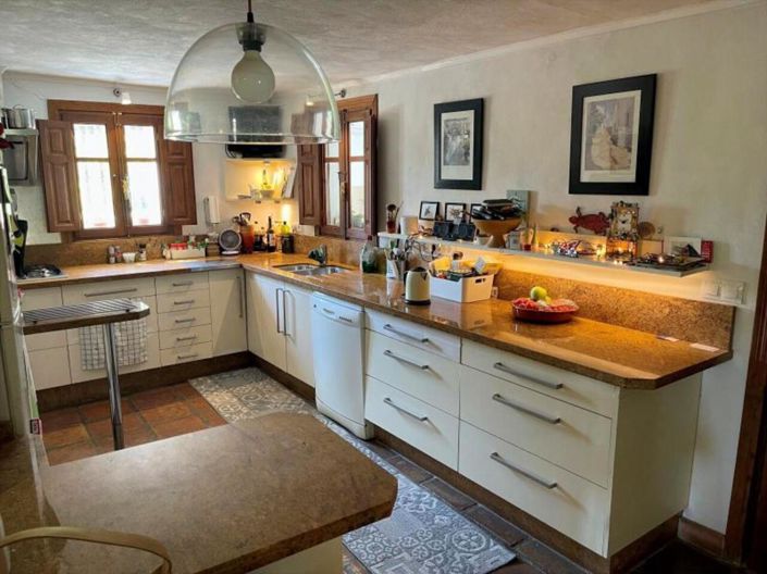 Image No.4-5 Bed Villa for sale