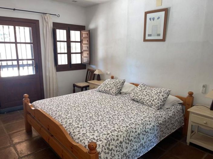 Image No.8-5 Bed Villa for sale