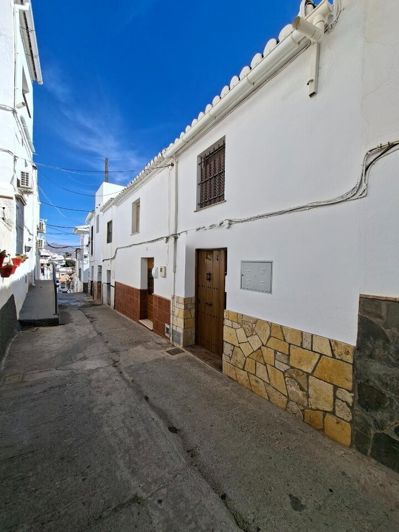 Image No.27-2 Bed Village House for sale