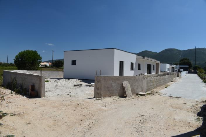 Image No.10-3 Bed House for sale