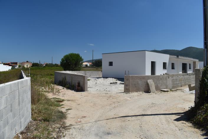 Image No.11-3 Bed House for sale