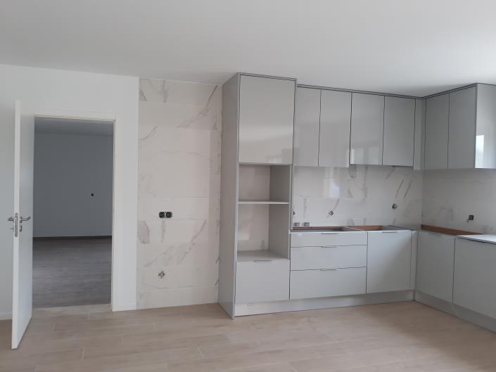 Image No.17-3 Bed House for sale