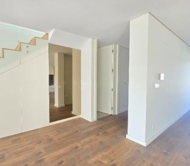 Image No.12-3 Bed House for sale