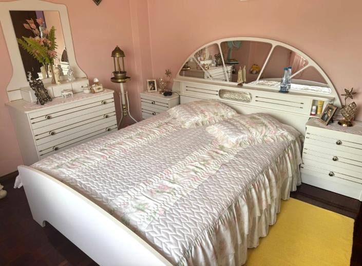 Image No.10-3 Bed House for sale