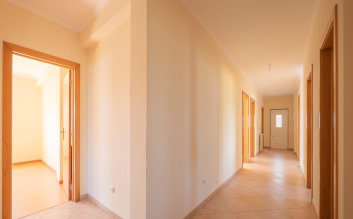 Image No.16-4 Bed House for sale