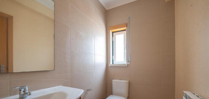 Image No.22-4 Bed House for sale