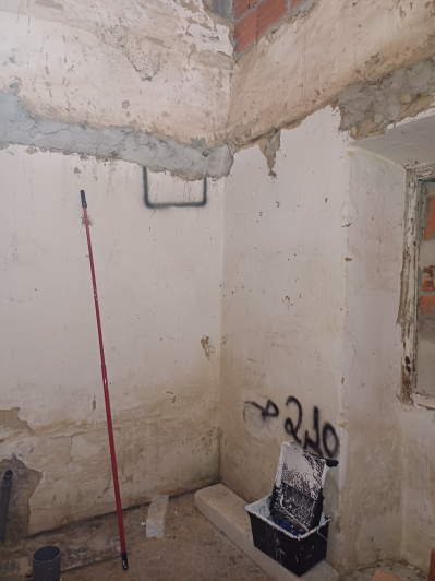 Image No.11-2 Bed House for sale