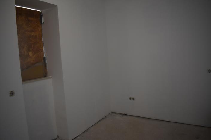 Image No.10-2 Bed House for sale