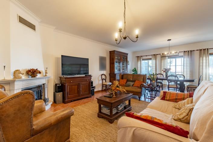 Image No.5-4 Bed House for sale