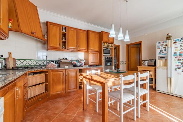 Image No.3-4 Bed House for sale