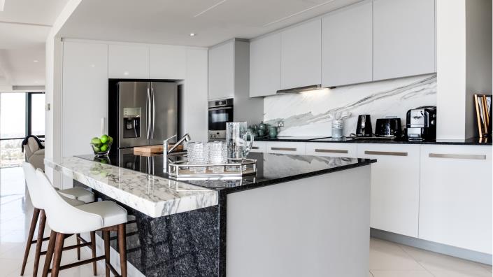 Image No.18-4 Bed House for sale