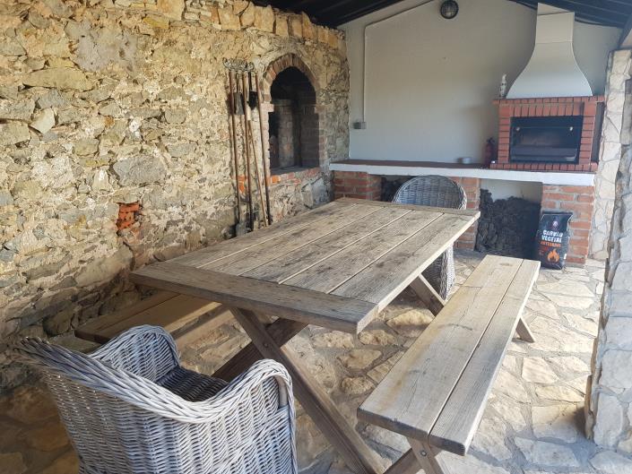 Image No.9-4 Bed Farmhouse for sale