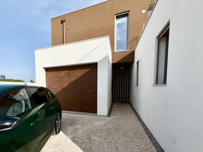 Image No.24-4 Bed Villa for sale