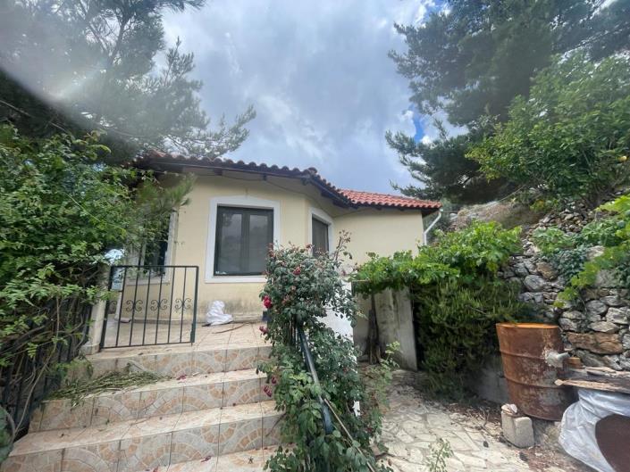 Image No.1-4 Bed House for sale