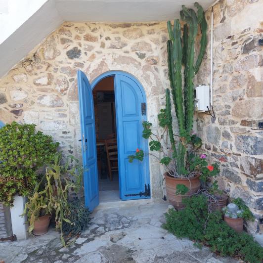 Image No.1-2 Bed House for sale