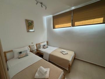 Lagada-4-756--12-