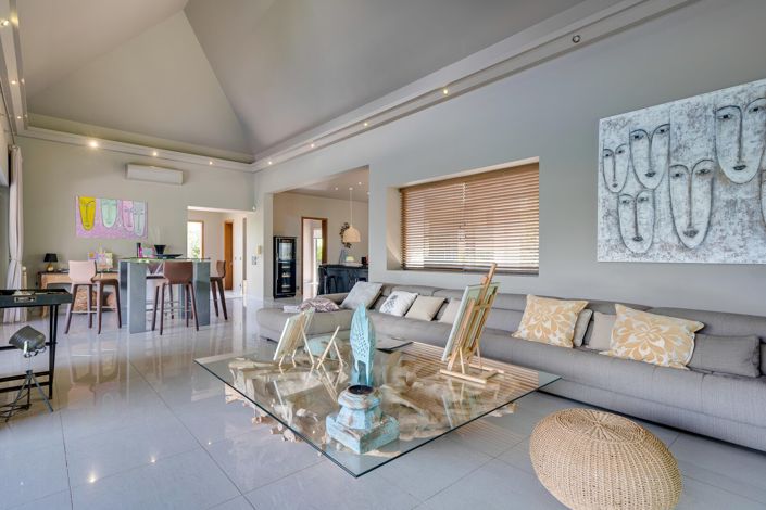 Image No.2-4 Bed Villa for sale