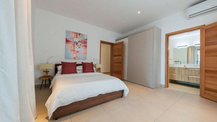 Image No.7-3 Bed Property for sale